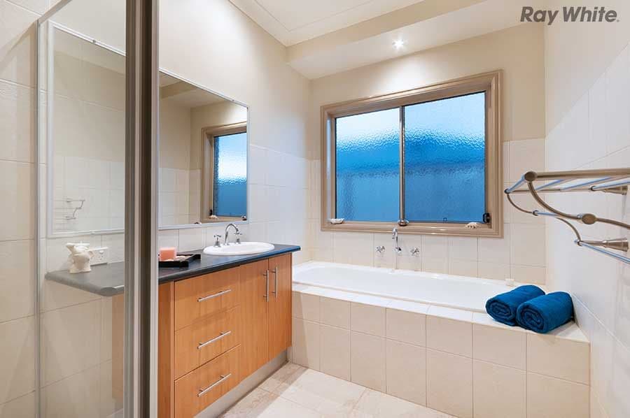 6 Grenadier Grove, Hillside VIC 3037, Hillside - Thumbnail 7