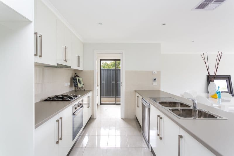 13 Gordon Avenue, CLEARVIEW SA 5085, Clearview - Thumbnail 2