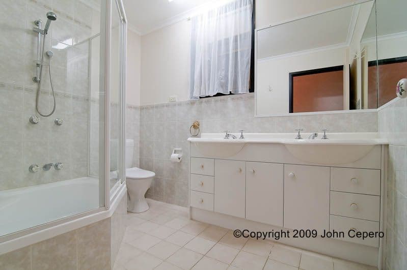1 Meredith Drive, BROADBEACH WATERS QLD 4218, Broadbeach Waters - Thumbnail 6