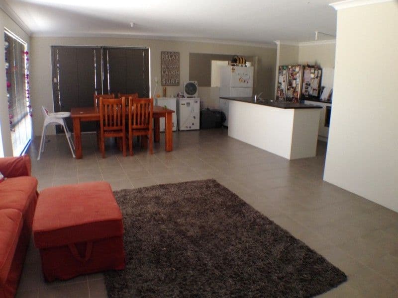 63 Paragon Loop, DALYELLUP WA 6230, Dalyellup - Thumbnail 2