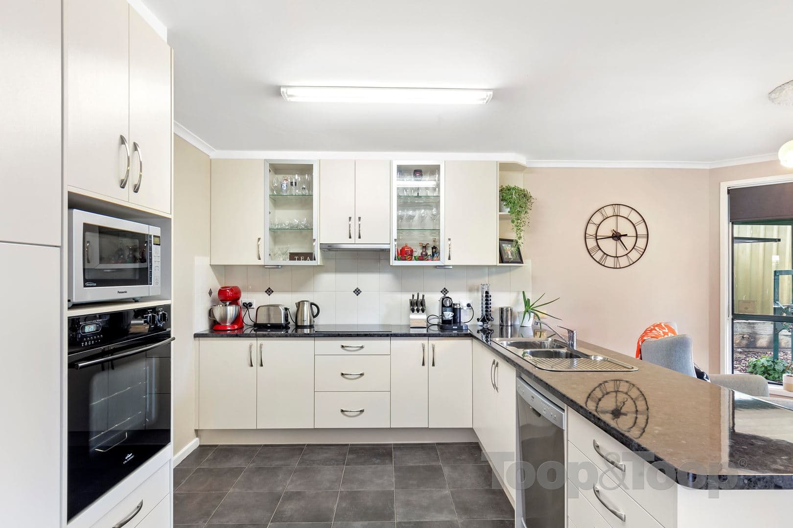 12 Treloar Avenue, Greenwith SA 5125, Greenwith - Thumbnail 4