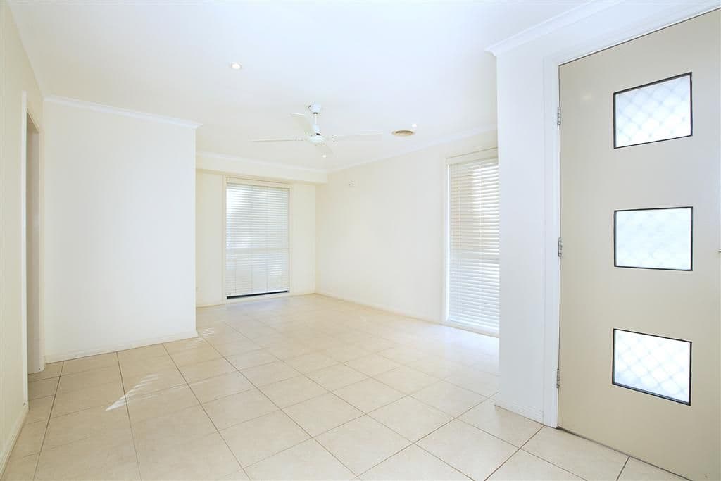33 Farmview Drive, Cranebrook NSW 2749, Cranebrook - Thumbnail 2