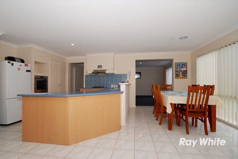5 Pellenor Lane, CRANBOURNE VIC 3977, Cranbourne East - Thumbnail 5