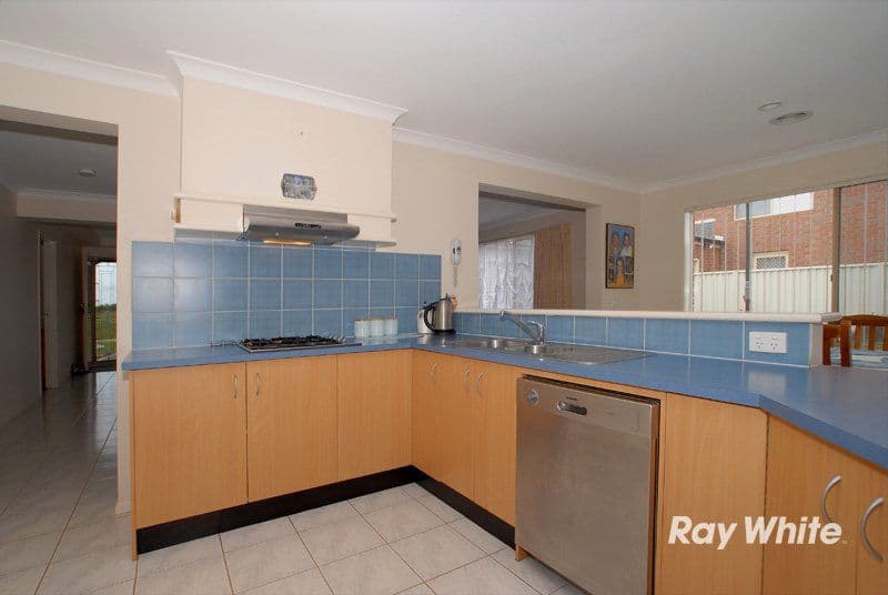 5 Pellenor Lane, CRANBOURNE VIC 3977, Cranbourne East - Thumbnail 7