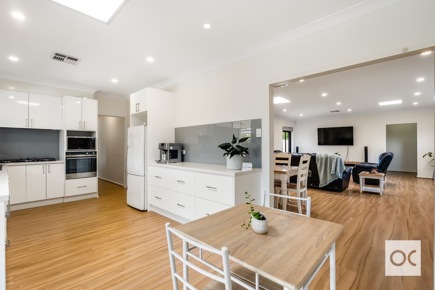 4 Yamba Grove, West Lakes Shore - Thumbnail 8