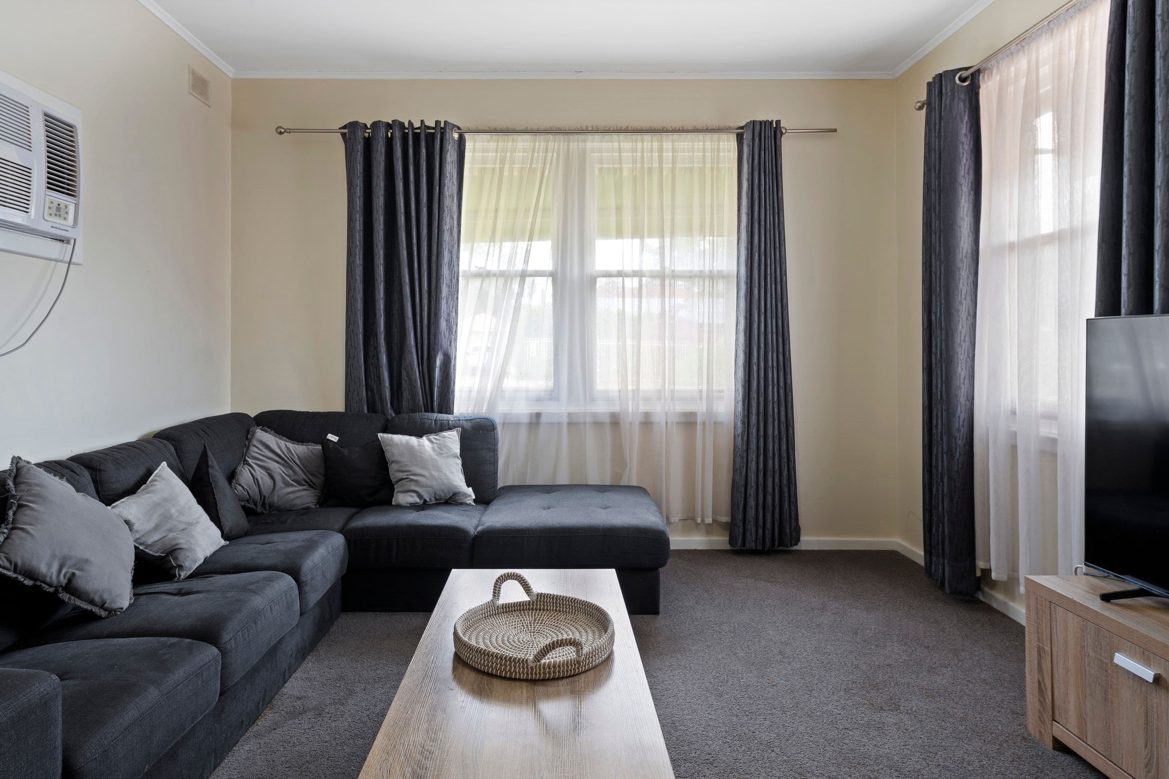 17 Bowood Street, Elizabeth Park SA 5113, Elizabeth Park - Thumbnail 3
