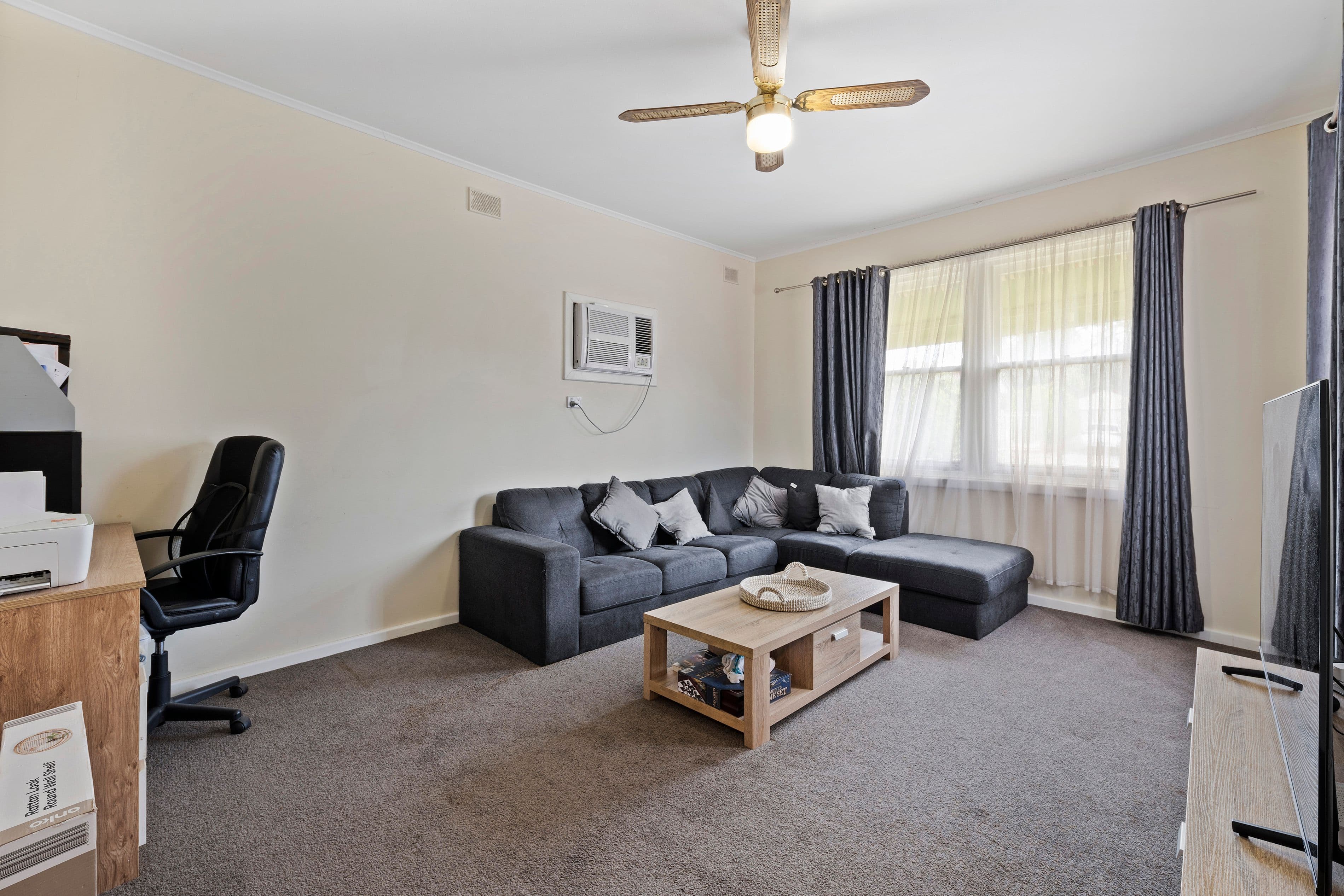 17 Bowood Street, Elizabeth Park SA 5113, Elizabeth Park - Thumbnail 4