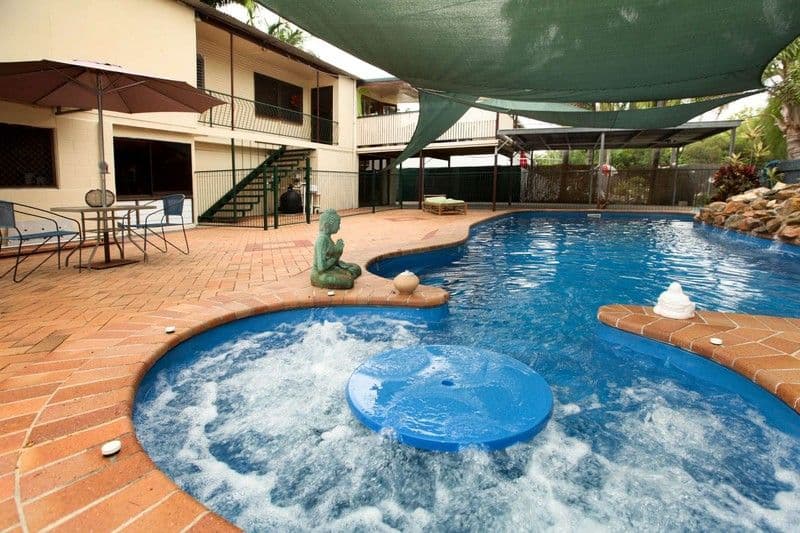 15 Leslie Street, OONOONBA QLD 4811, Oonoonba - Image 1