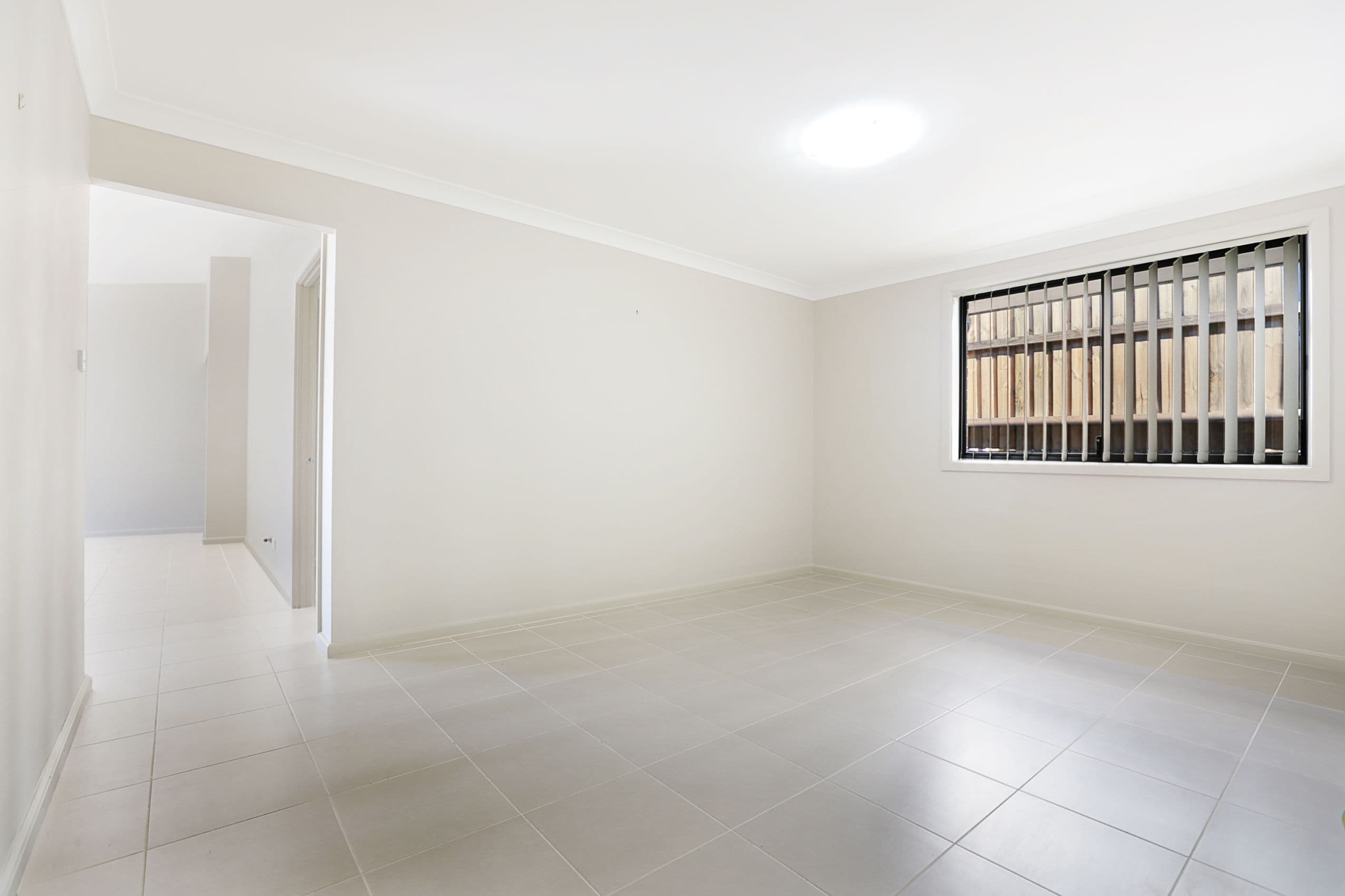22 Ewan James Drive, Glenmore Park - Thumbnail 2