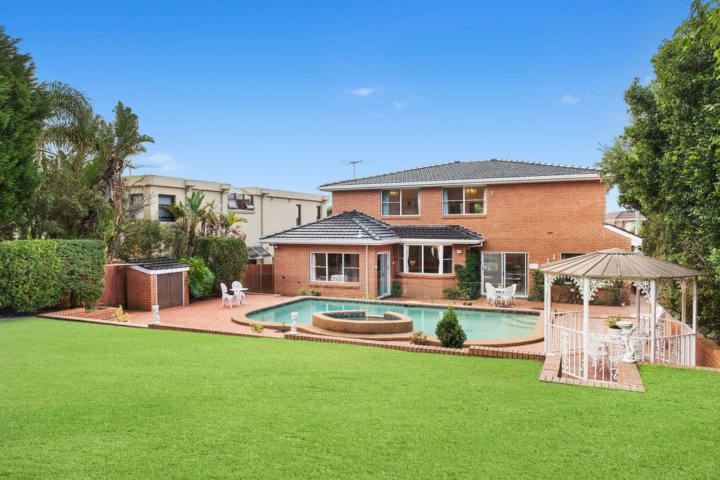 8 Serpentine Parade, Vaucluse - Image 1