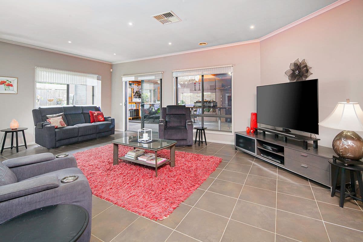 12 Harpenden Terrace, Cranbourne VIC 3977, Cranbourne - Thumbnail 7