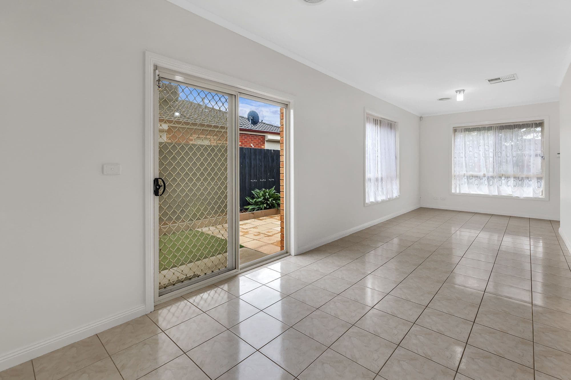122 Rosella Avenue, Werribee VIC 3030, Werribee - Thumbnail 7