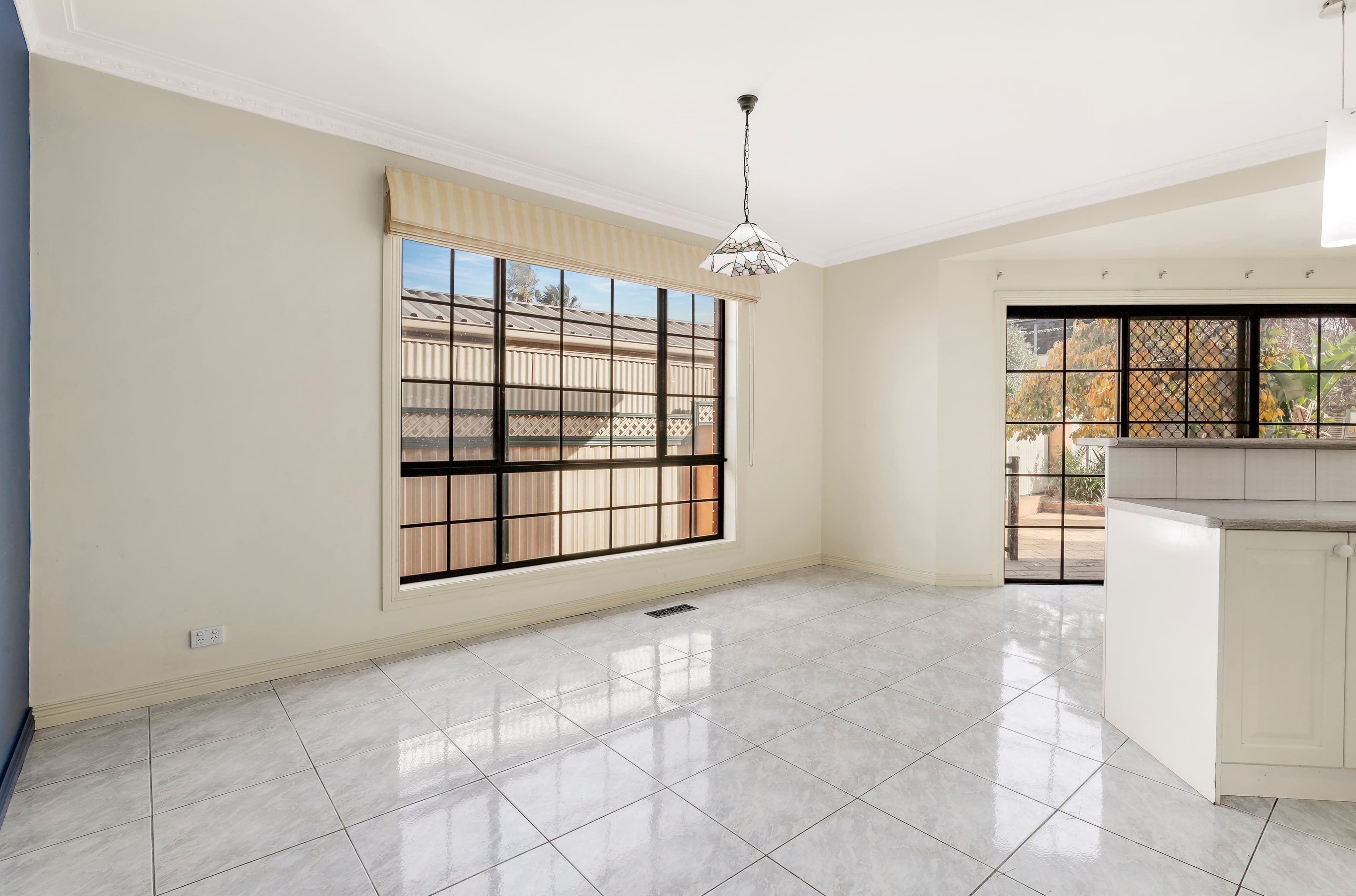 2 Silverthorn Court, Mill Park VIC 3082, Mill Park - Thumbnail 3