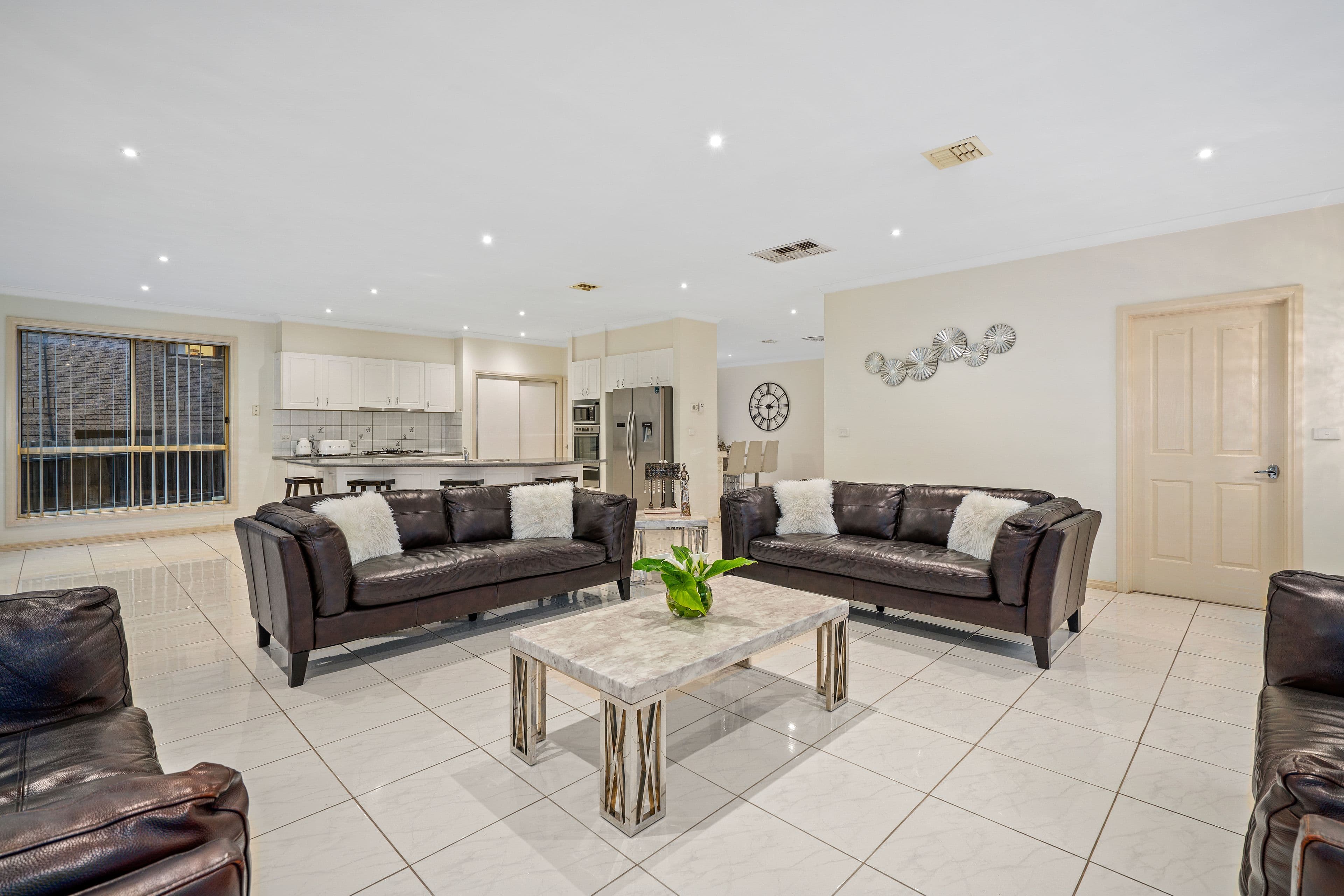 2 Hutchins Circuit, Bundoora VIC 3083, Bundoora - Thumbnail 4