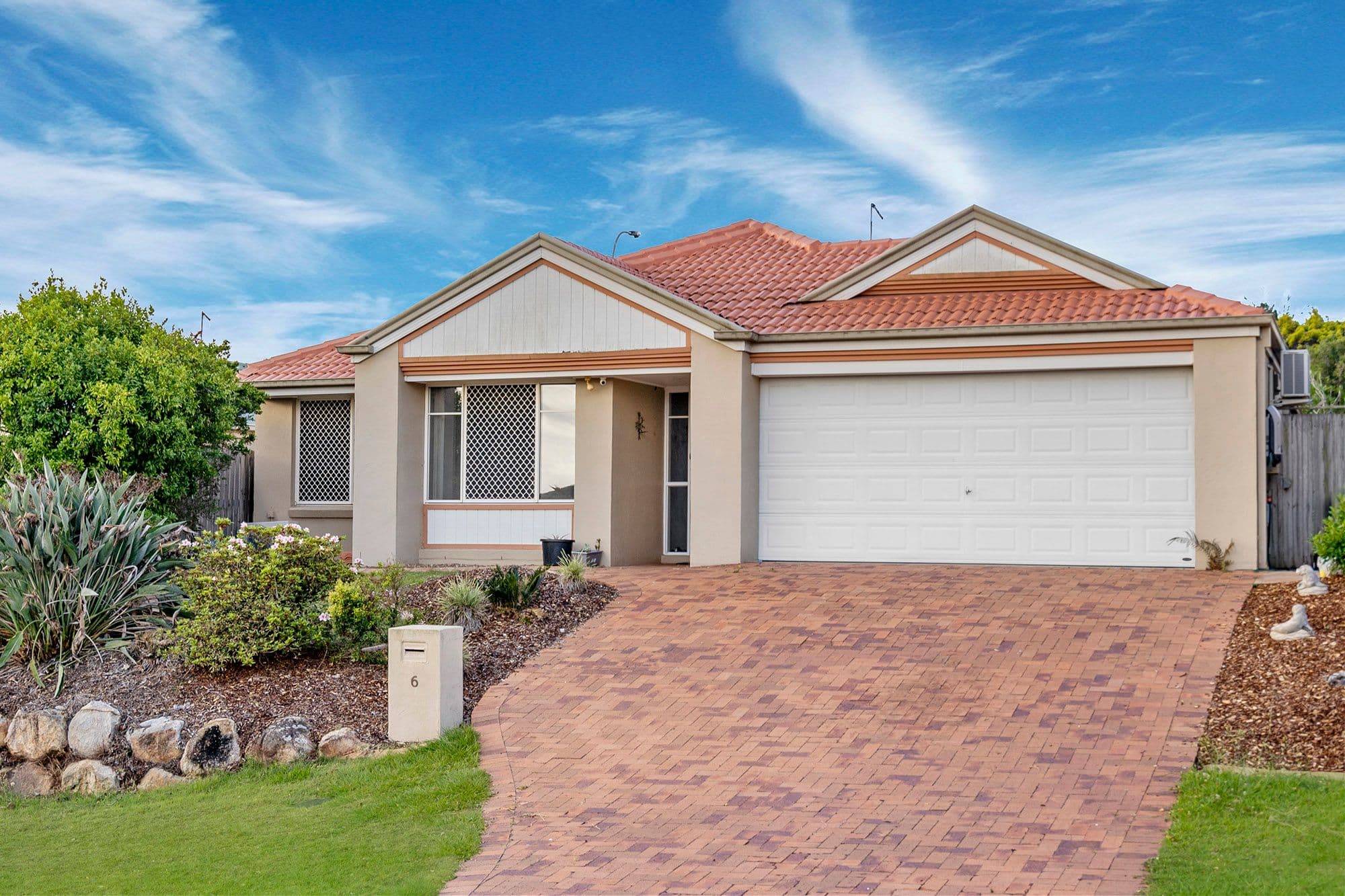 6 Pinedale Crescent, Parkinson QLD 4115, Parkinson - Image 1