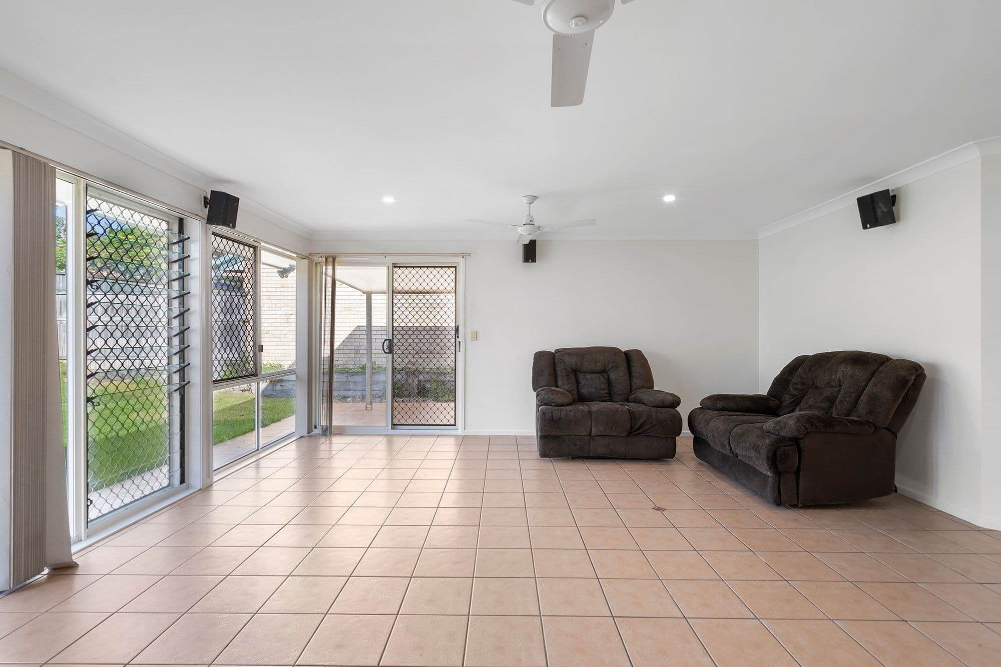 6 Pinedale Crescent, Parkinson QLD 4115, Parkinson - Thumbnail 4