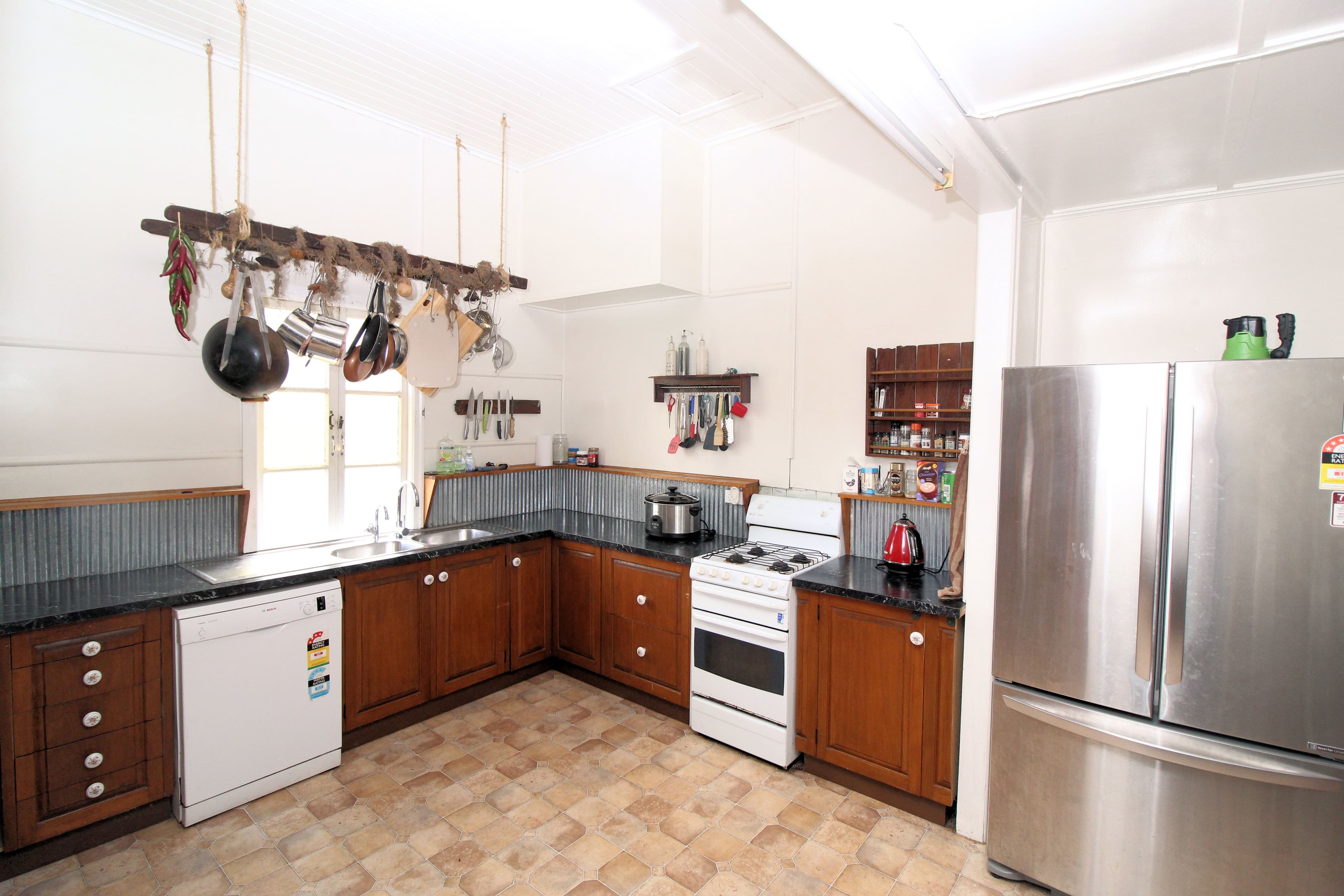25 Curnow Street, Crows Nest QLD 4355, Crows Nest - Thumbnail 2