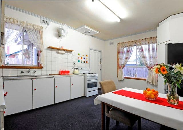 10 Whitton Parade, COBURG NORTH VIC 3058, Coburg North - Thumbnail 3