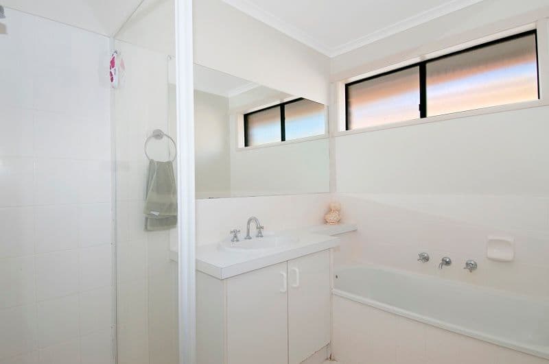 6 Oberon Drive, Carrum Downs VIC 3201, Carrum Downs - Thumbnail 8
