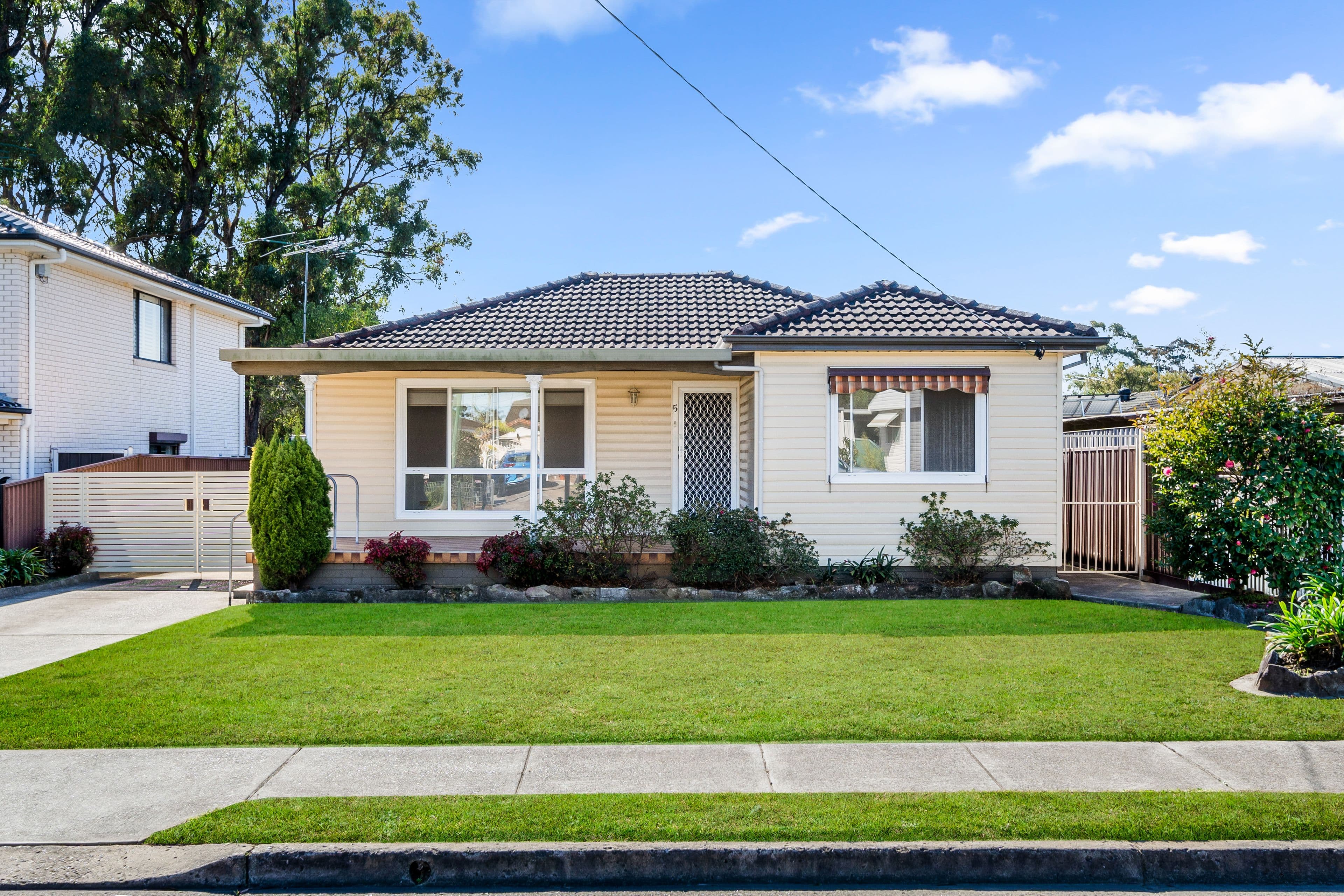 5 Mark Street, Canley Heights NSW 2166, Canley Heights - Image 1