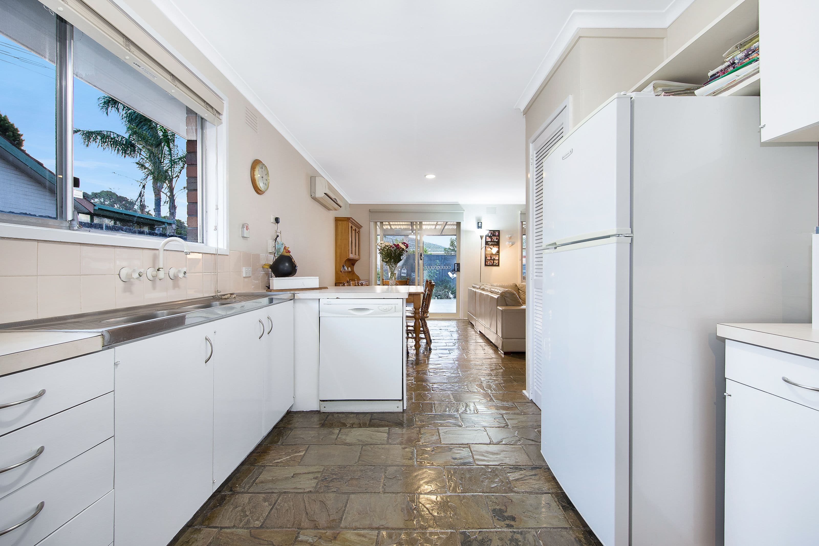 8 Jalna Close, Mulgrave VIC 3170, Mulgrave - Thumbnail 3