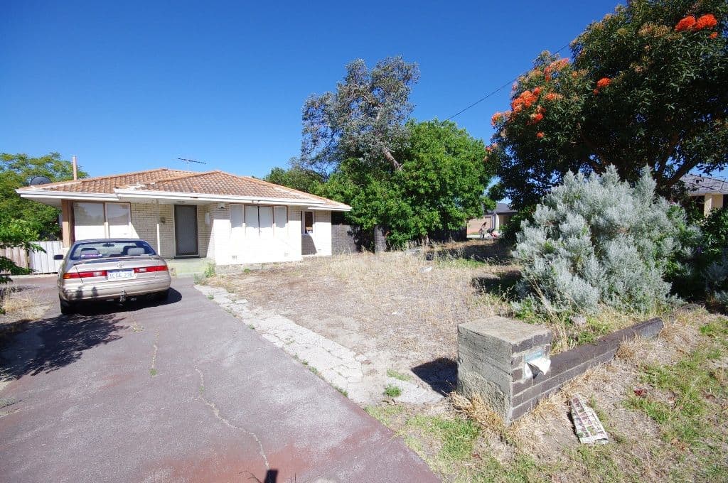 68 Hainsworth Avenue, GIRRAWHEEN WA 6064, Girrawheen - Thumbnail 2