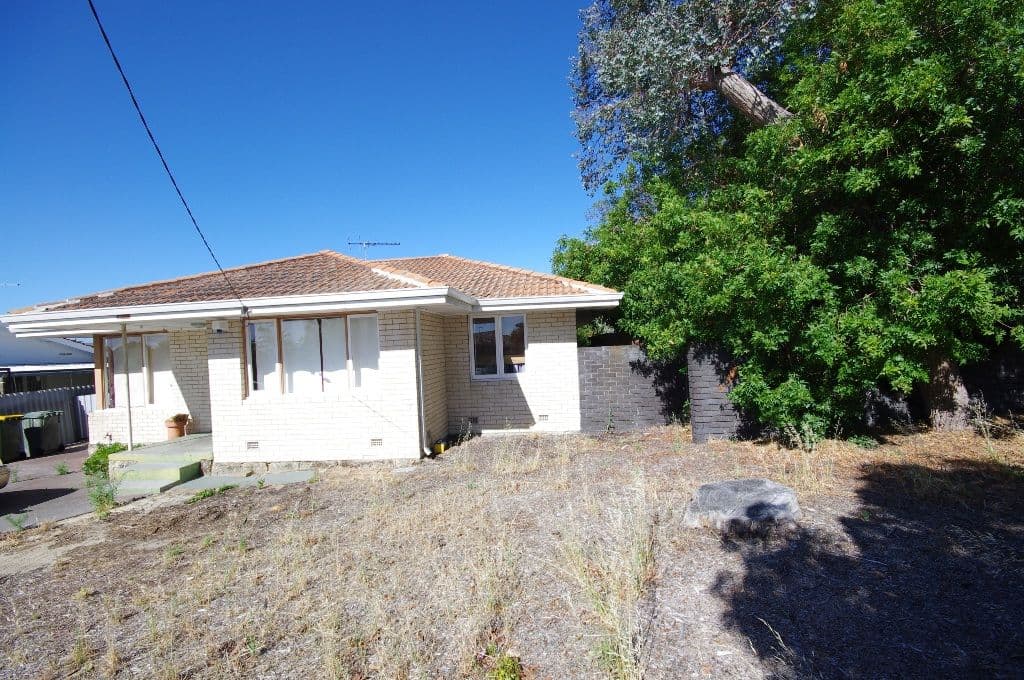 68 Hainsworth Avenue, GIRRAWHEEN WA 6064, Girrawheen - Thumbnail 3
