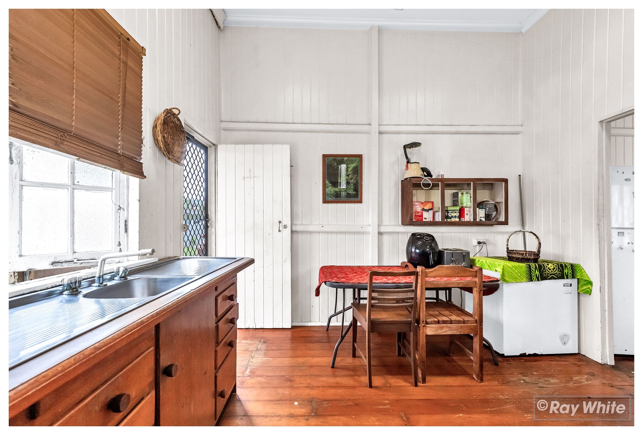60 Charles Street, Berserker QLD 4701, Berserker - Thumbnail 4