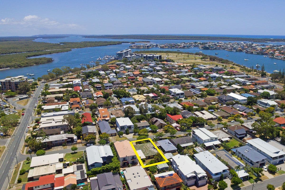 24 Muscovey Avenue, Paradise Point QLD 4216, Paradise Point - Thumbnail 3
