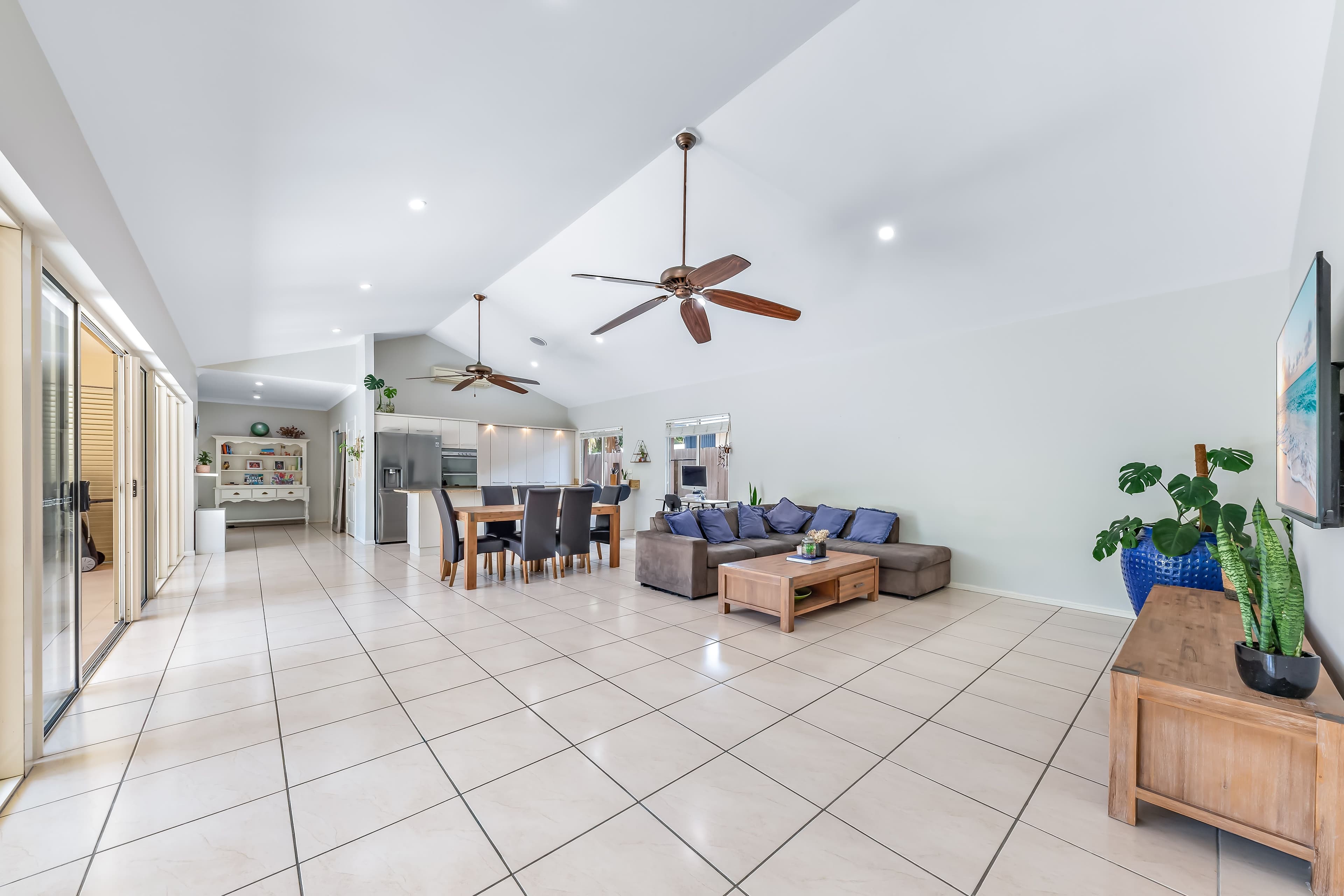 12 Sentry Court, Jubilee Pocket QLD 4802, Jubilee Pocket - Thumbnail 2