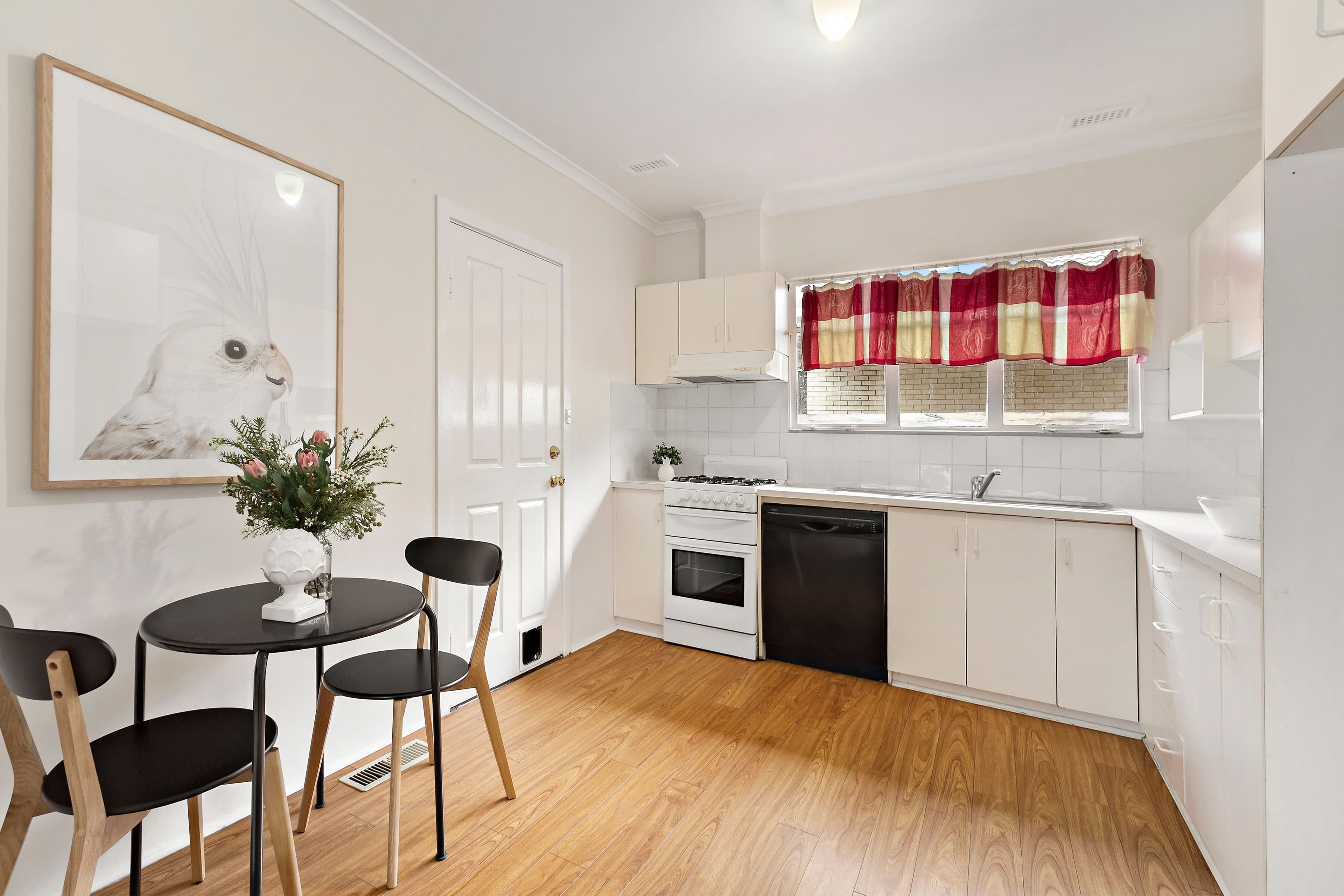 6 Mudgee Court, Chadstone VIC 3148, Chadstone - Thumbnail 4
