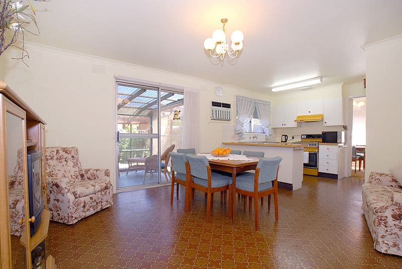 1 Spinosa Close, ENDEAVOUR HILLS VIC 3802, Endeavour Hills - Thumbnail 3