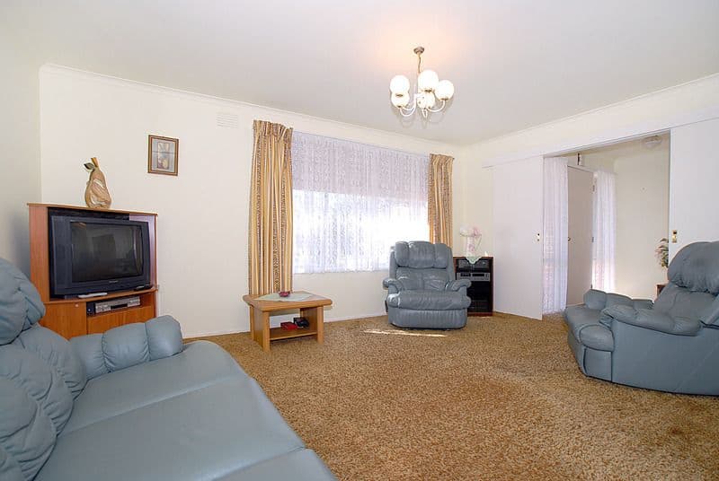 1 Spinosa Close, ENDEAVOUR HILLS VIC 3802, Endeavour Hills - Thumbnail 4
