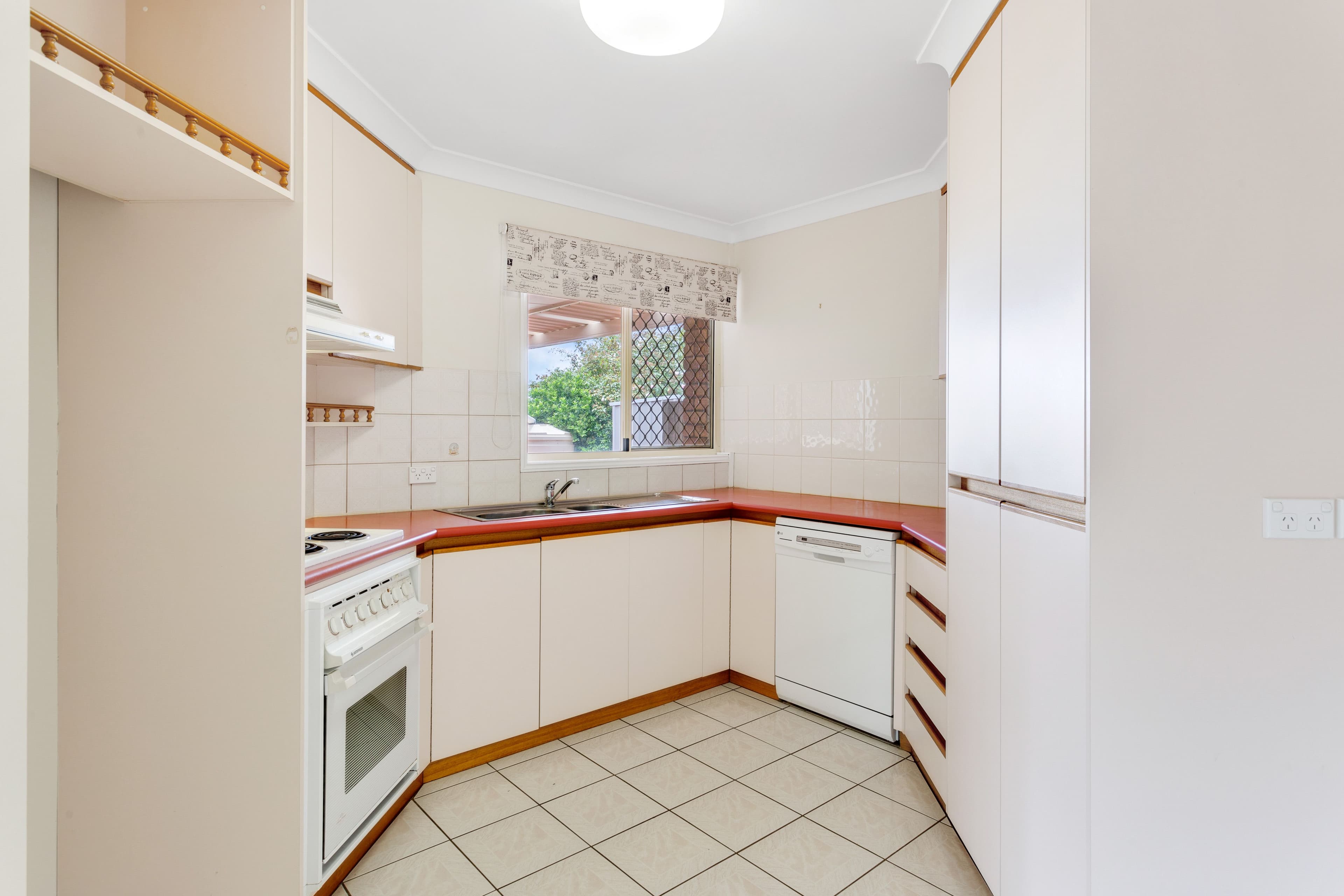 52 Hoepper Street, Kearneys Spring QLD 4350, Kearneys Spring - Thumbnail 4