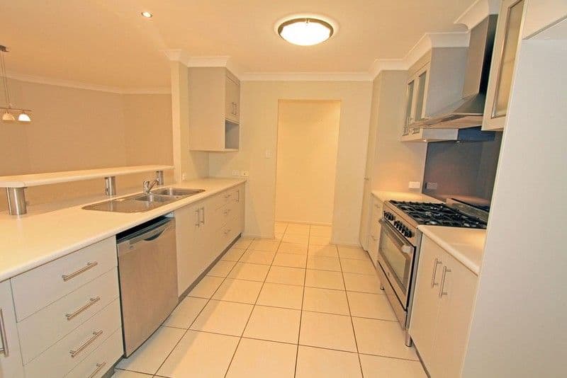 43 Armstrong Street, YEPPOON QLD 4703, Yeppoon - Thumbnail 3