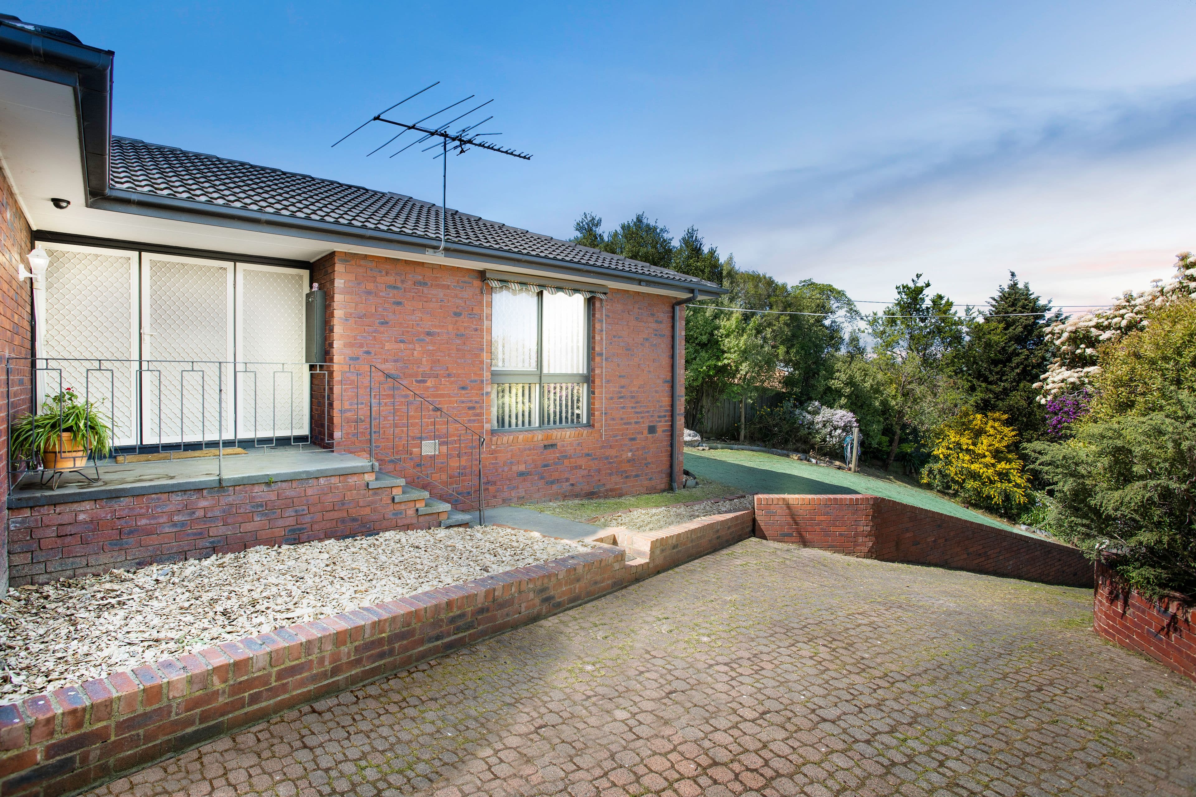 9 Narani Court, Sunbury VIC 3429, Sunbury - Image 1
