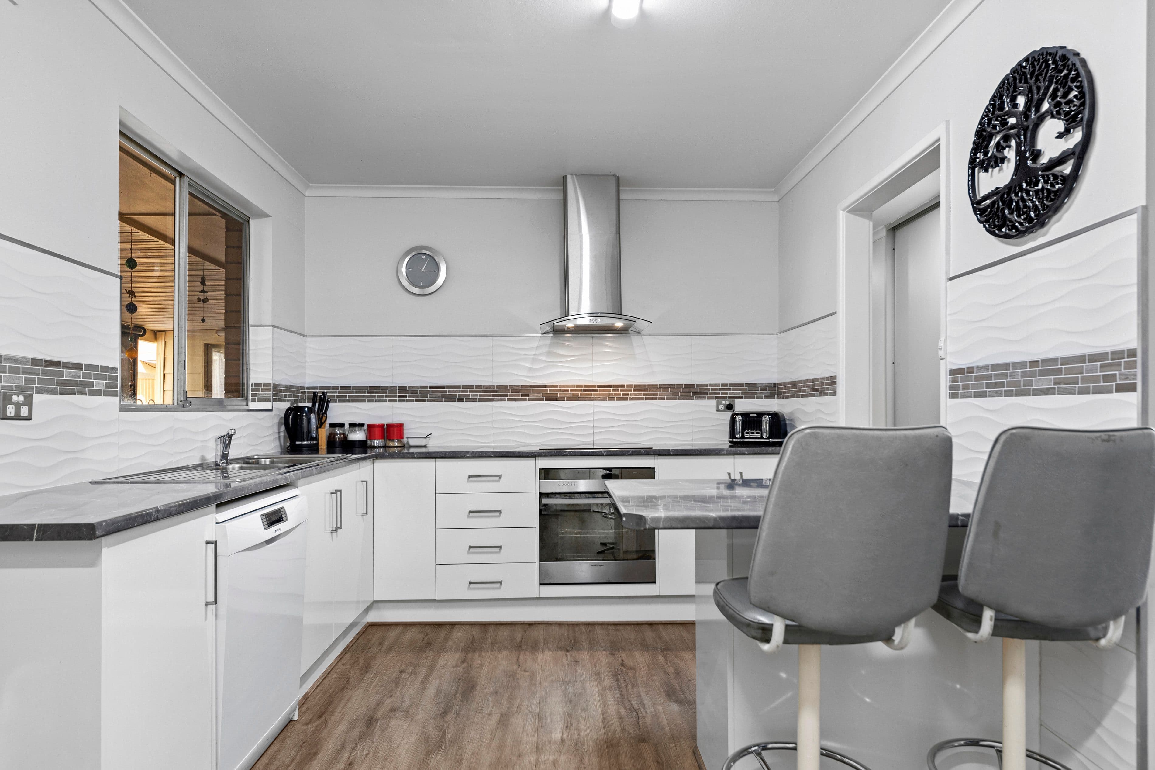 42 Malbanda Avenue, Para Vista SA 5093, Para Vista - Thumbnail 2