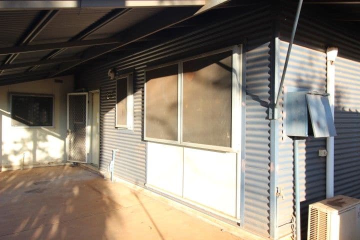 34 Roberts Street, South Hedland WA 6722, South Hedland - Thumbnail 2