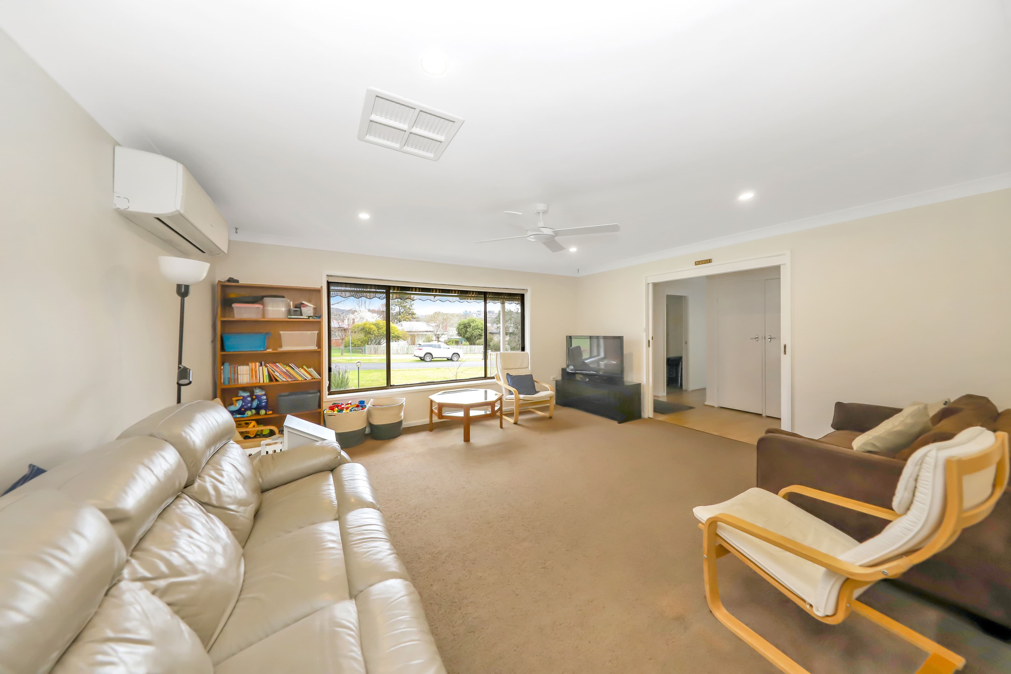 6 Clarence Street, Tumut NSW 2720, Tumut - Thumbnail 2