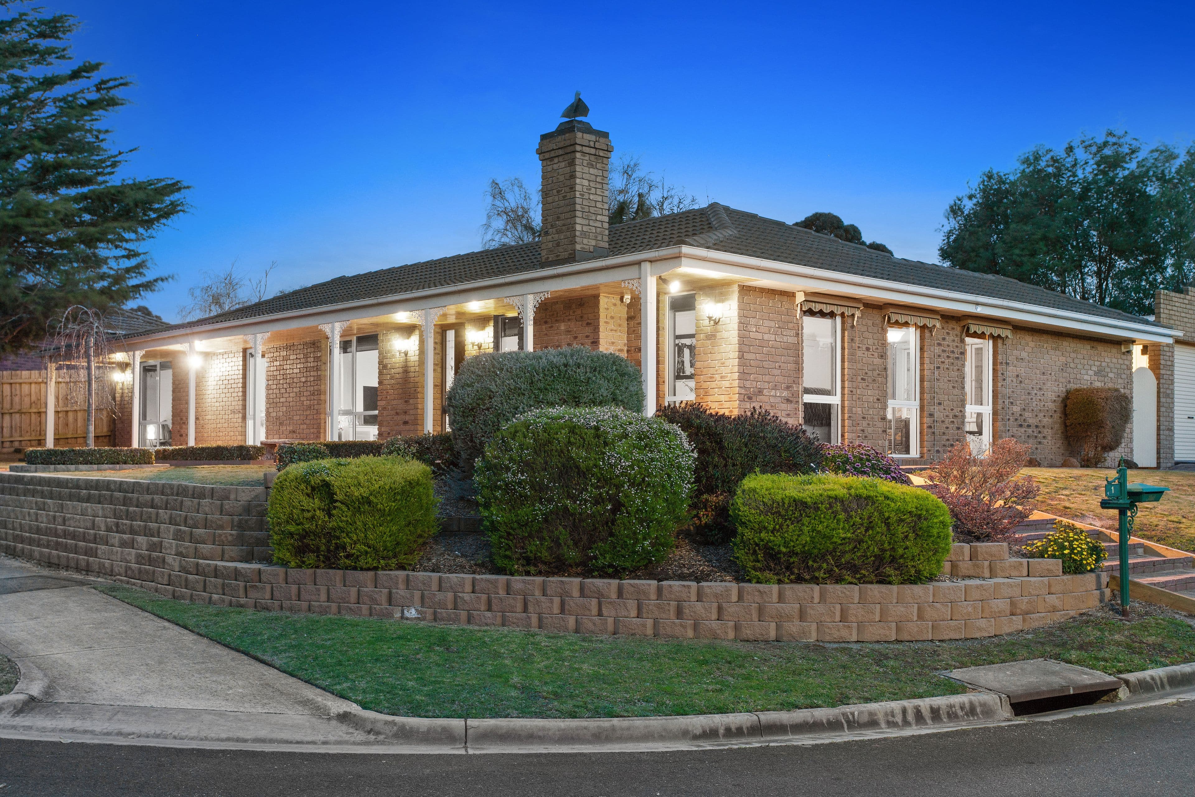 1 Dorchester Court, Frankston VIC 3199, Frankston - Image 1
