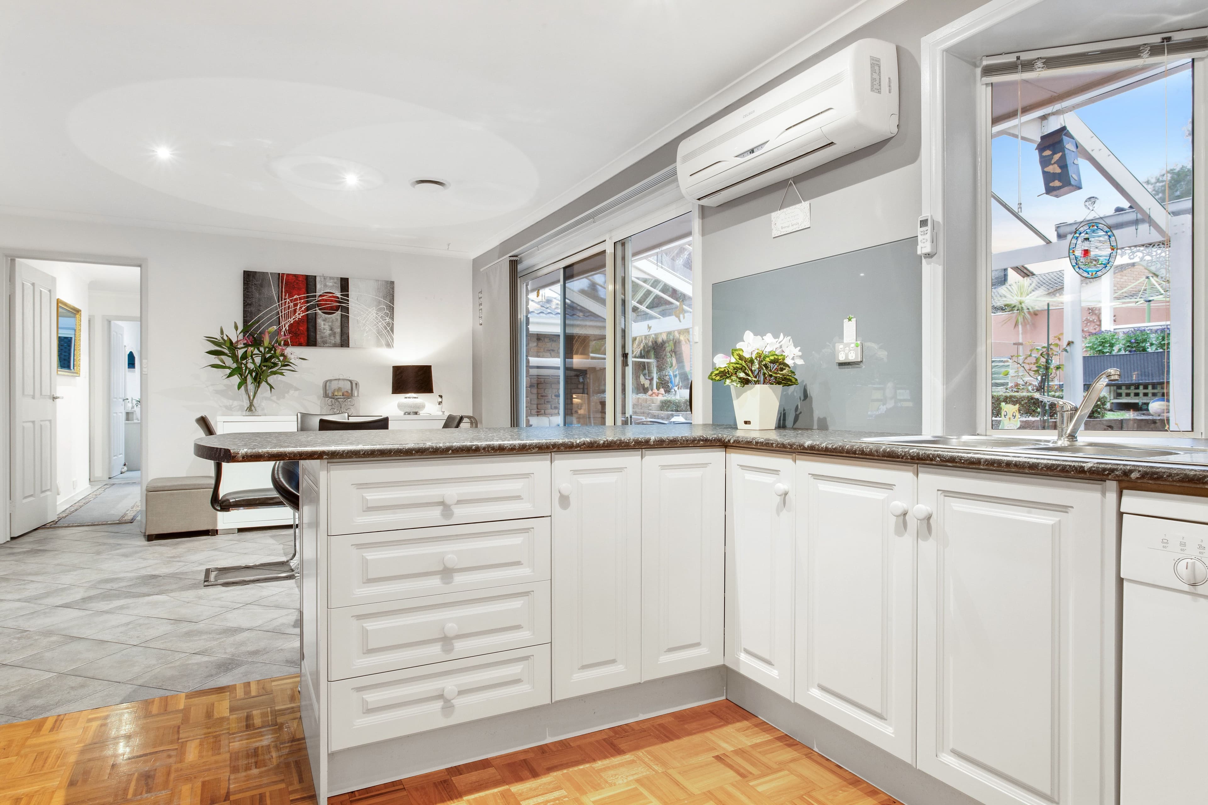 1 Dorchester Court, Frankston VIC 3199, Frankston - Thumbnail 4