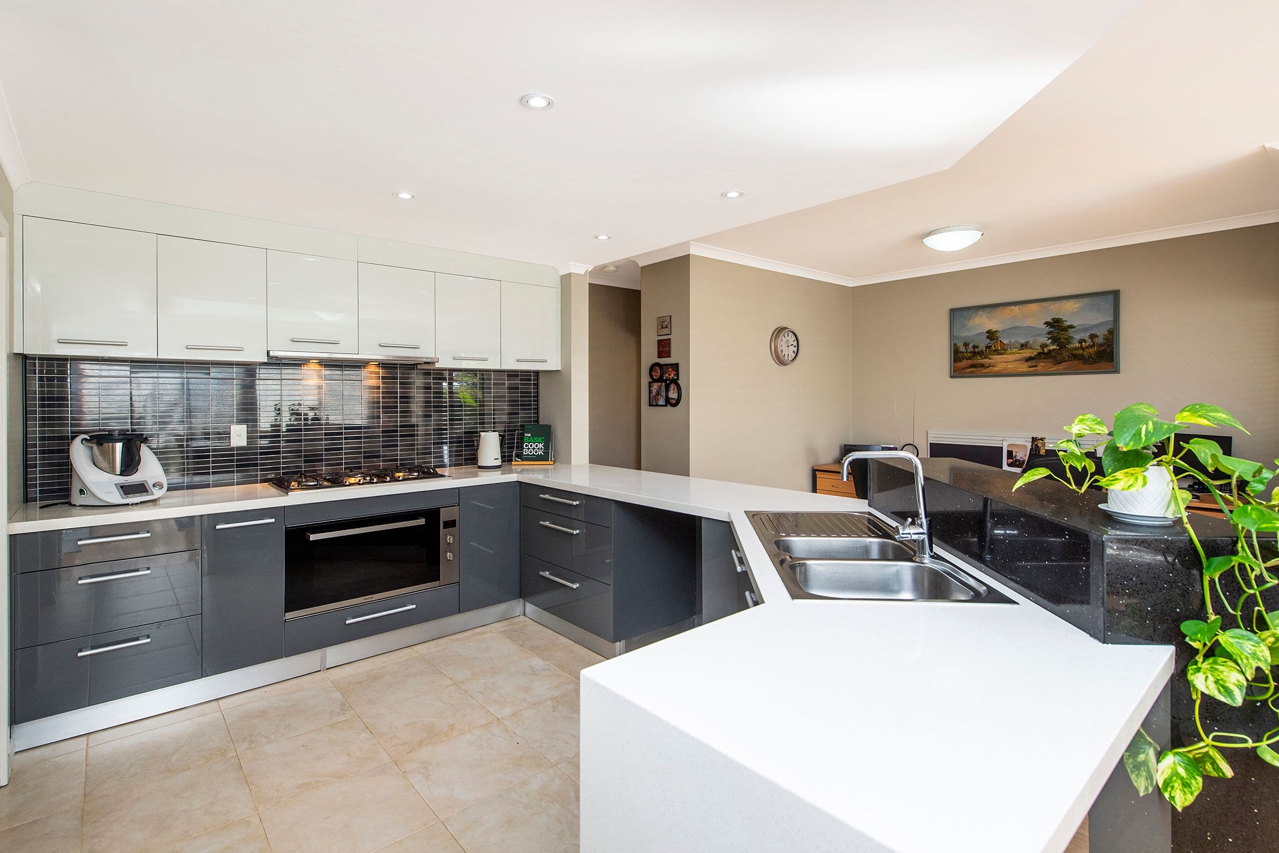 2 Bulmer Way, Baldivis WA 6171, Baldivis - Thumbnail 3