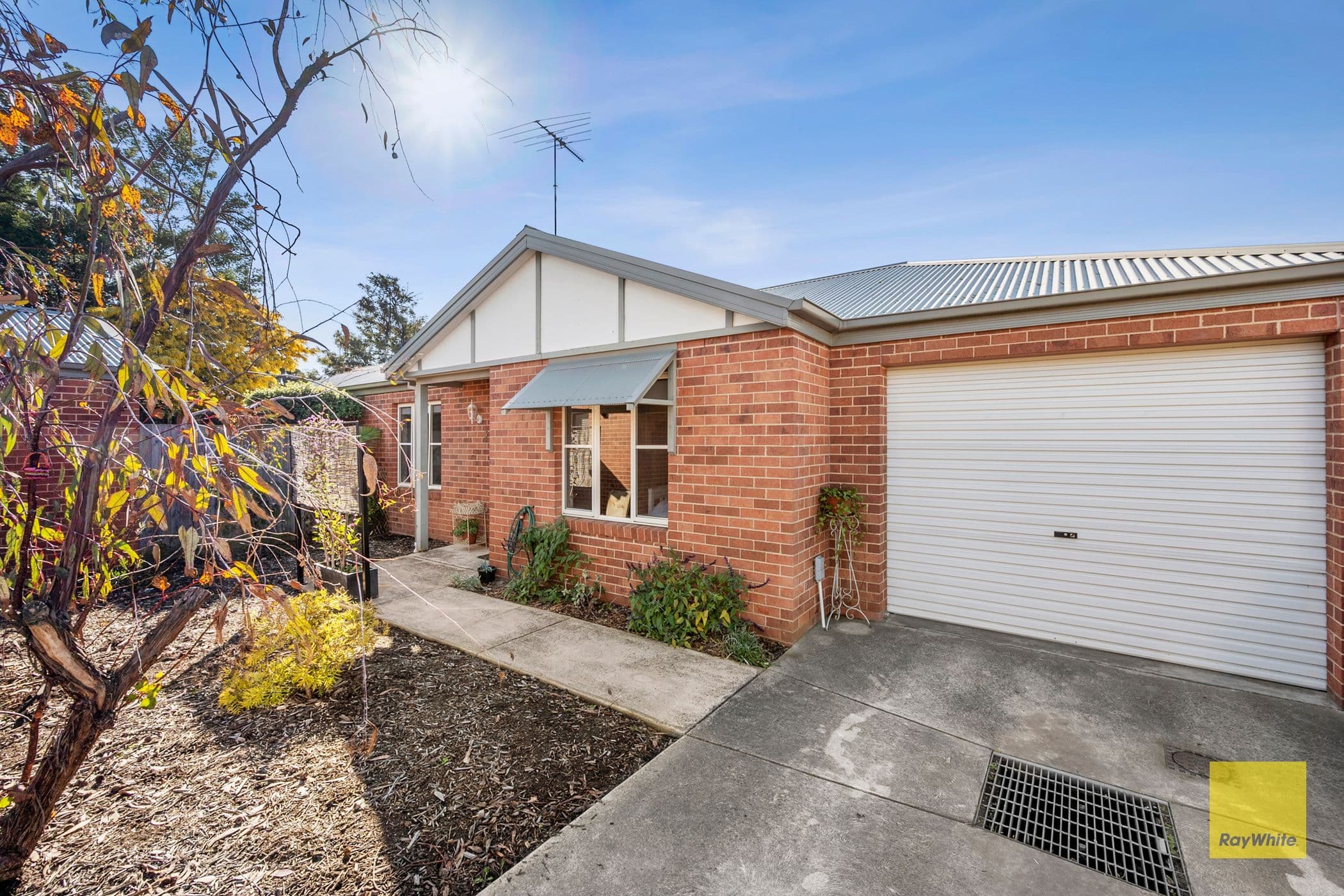 27 Barnfather Street, Thomson VIC 3219, Thomson - Image 1