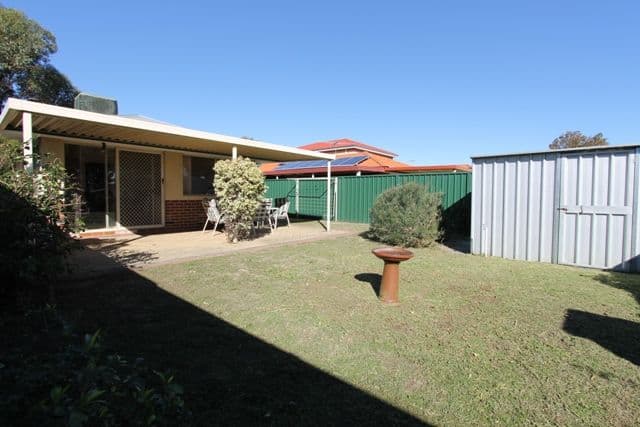 40 Boorabbin Place, BALLAJURA WA 6066, Ballajura - Thumbnail 3