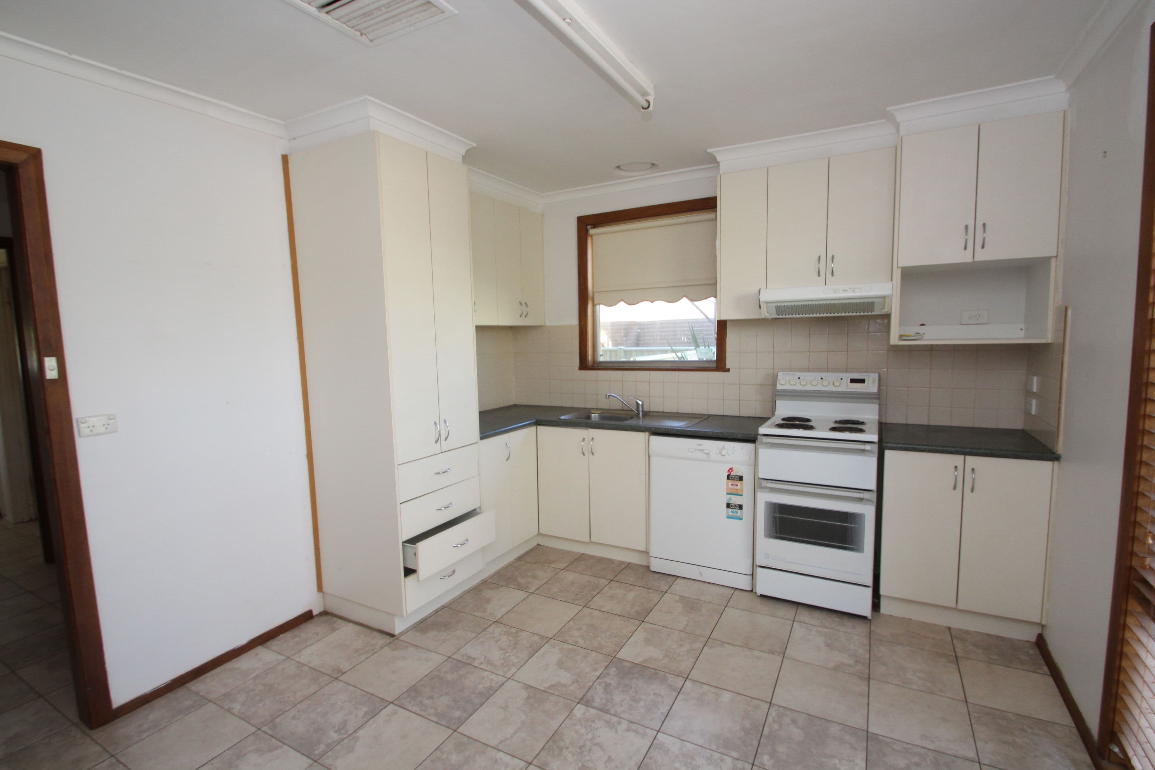 3 Blackwood Crescent, Cobram VIC 3644, Cobram - Thumbnail 2
