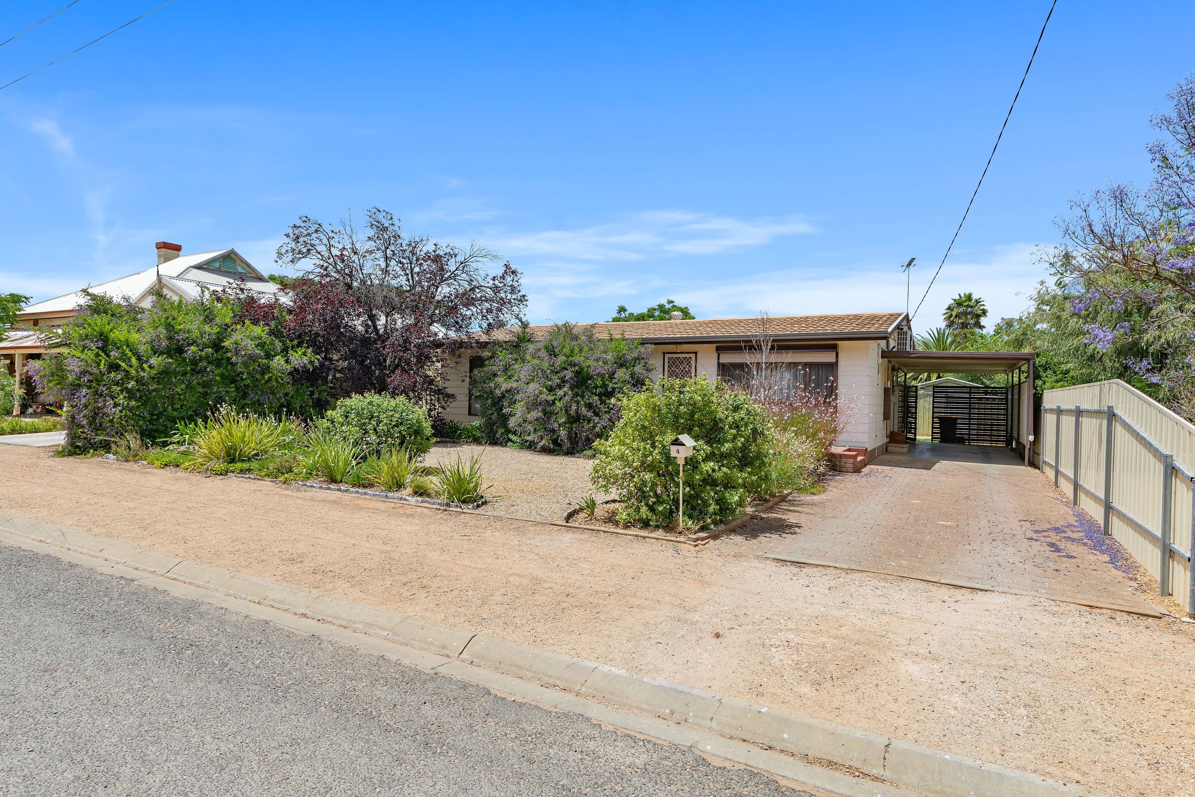 4 Starling Street, Cranbourne East - Image 1