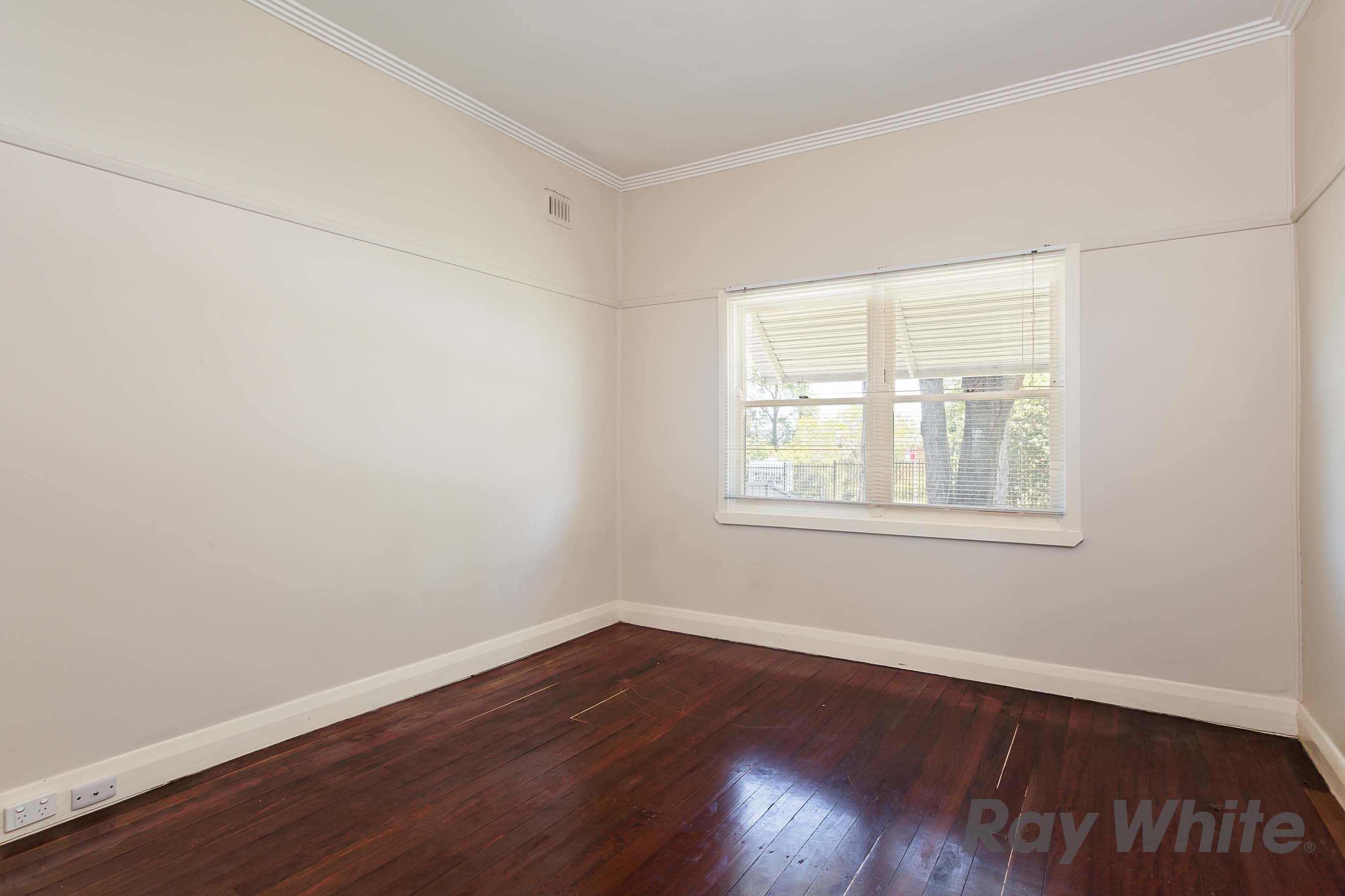 223 Sandgate Road, Birmingham Gardens - Thumbnail 3