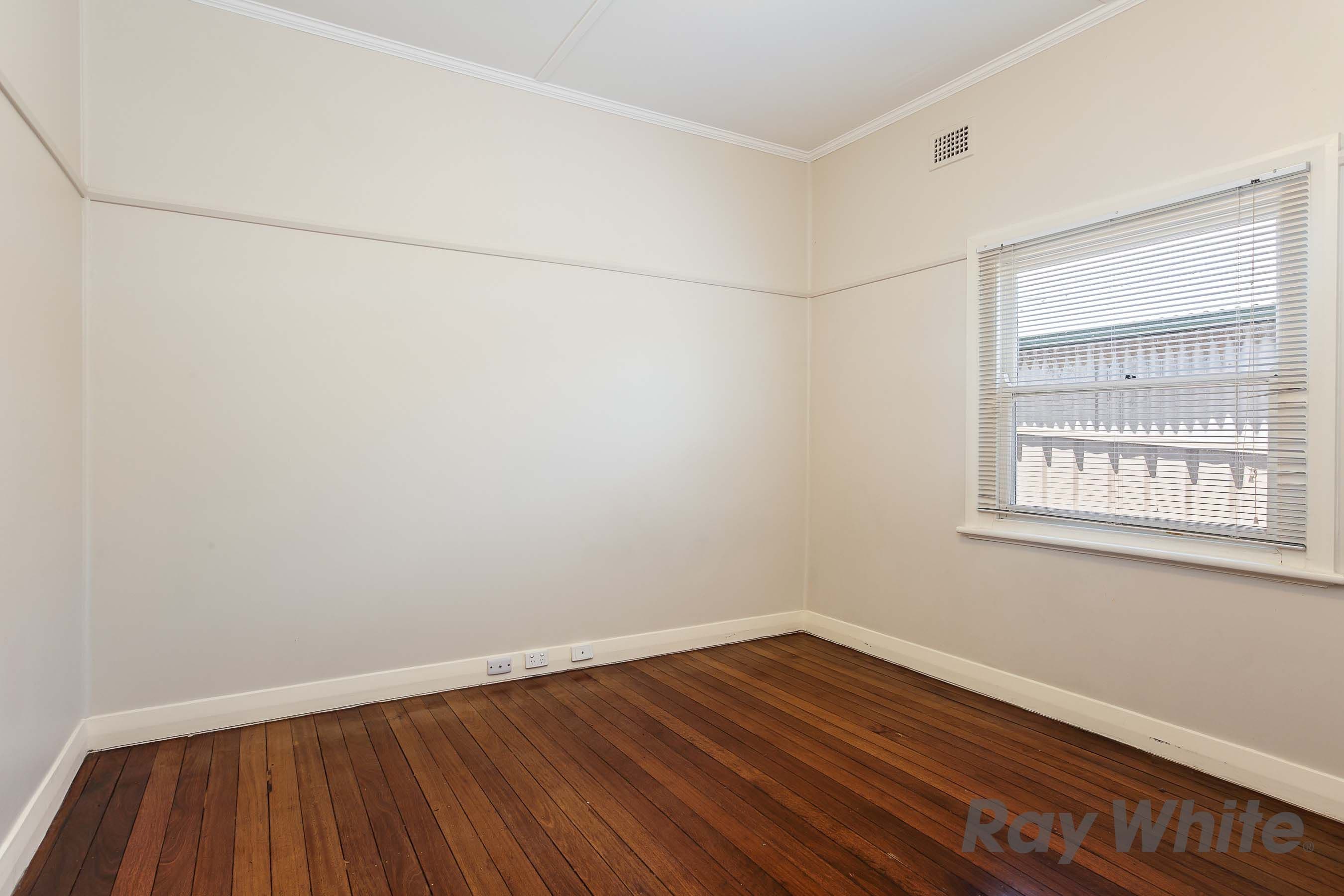 223 Sandgate Road, Birmingham Gardens - Thumbnail 4