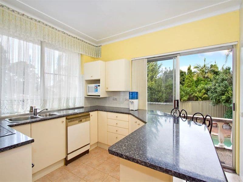 20 Vista Heights Road, MIRANDA NSW 2228, Miranda - Thumbnail 4