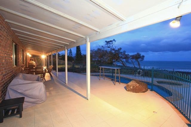 42 Barolin Esplanade, CORAL COVE QLD 4670, Coral Cove - Thumbnail 3
